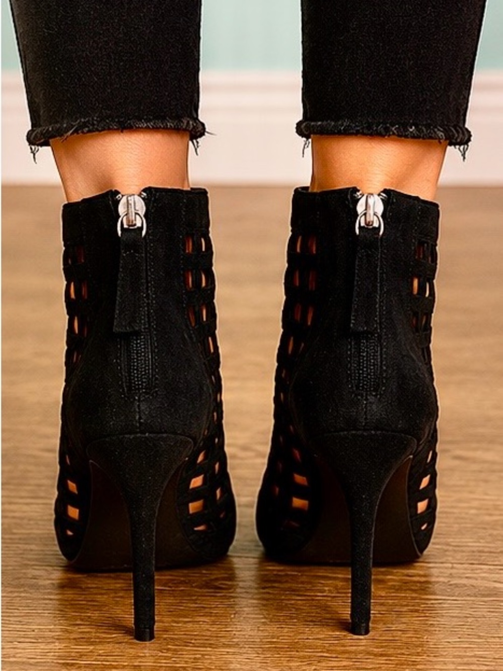 Aldo Black Suede Cutout Pointed Toe Stiletto Ankle Booties - Picture 4 of 6
